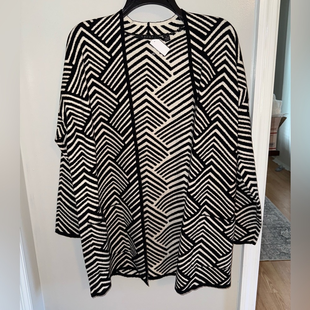 Cyrus | black/beige patterned cardigan, size S